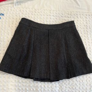Grey pleated skirt